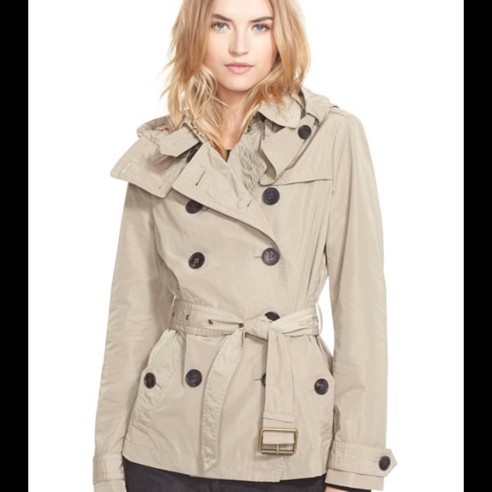 Burberry Cropped Barmoral Trench